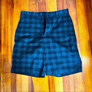 Tommy Armour size 32 golf shorts
